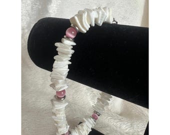 Tobillera blanca con conchas Puka rosa de 23 cm (9 pulgadas) estilo Puka playero costero chic bohemio ajustable