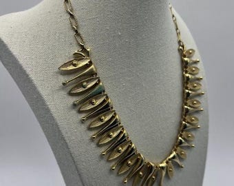Süße Romanze Halskette Shelley Cooper Gold Ton Fransen Kragen Handwerker Schmuck Retro Statement 21,5 cm Tropfen signiert SC Retro Glam Abschlussball formell
