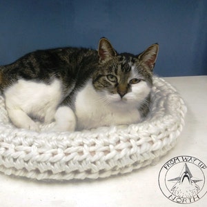 CROCHET PATTERN Hibernation Pad Pet Bed