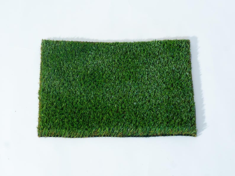 Synthetic Fescue Green Grass Mat, Washable Indoor/Outdoor Rug image 1