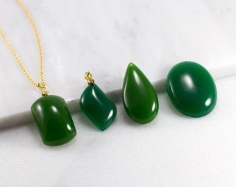 Jade Pebble Necklace/ 18K Gold Filled Jade/ Jade Stone Pendant/ Green Pebble Pendant/ Green Stone Necklace