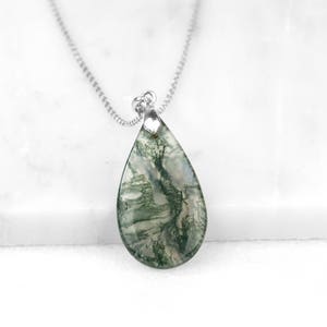 Moss Agate Necklace, Moss Necklace, Green Plant Jewelry, Moss Jewelry, Green Agate Necklace, Moss Green Pendant , Moss Agate