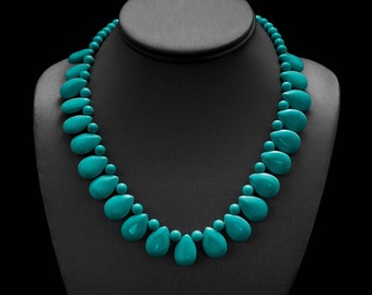 Collar de turquesa, ideas de joyería de playa, collar floral azul, piedra natal de diciembre, turquesa genuina, collar de flores azules