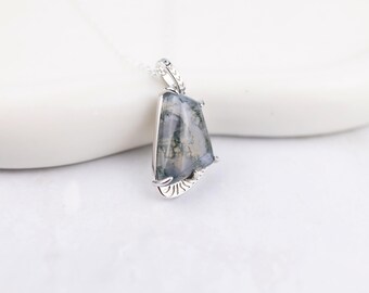Silver Moss Agate Necklace, 925 Sterling Silver Moss Agate Pendant, Natural Moss Agate Necklace, Green Healing Necklace