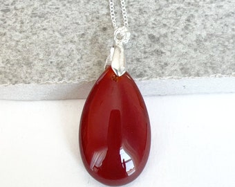 Carnelian Pendant, Carnelian Gemstone, Carnelian Stone, Carnelian Necklace, Orange Carnelian, Red Carnelian, Orange Stone Pendant