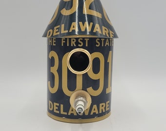 Delaware license plate birdhouse