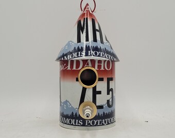 Idaho license plate birdhouse