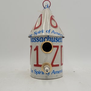 Massachusetts license plate birdhouse