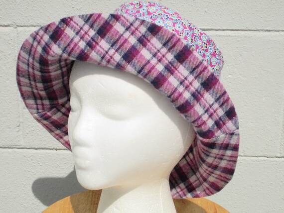 Bucket Hat 21 Small Purple Plaid 