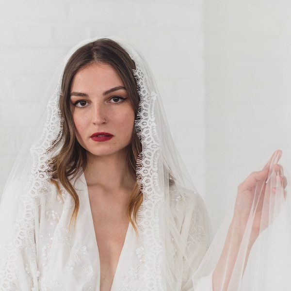 Lace wedding veil, Chantilly lace edged wedding veil, French lace trim bridal veil, eyelash lace, soft veil, silk style lace veil | ISLA