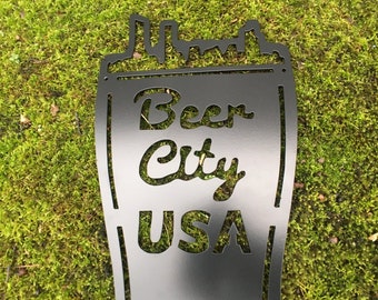 Grand Rapids Michigan Beer City USA Skyline Outline