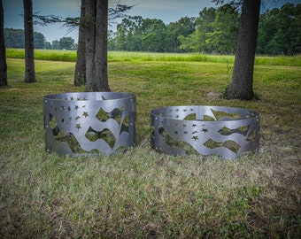 Anneau de feu drapeau américain Corten ondulant déchiré, décor de jardin extérieur pour foyer extérieur des États-Unis