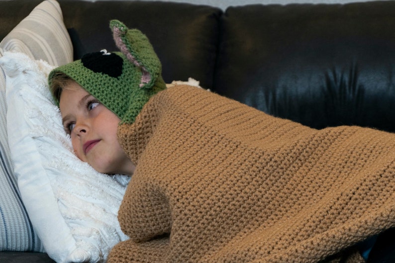 Baby Yoda Hooded Blanket Crochet Pattern image 7