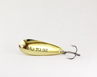 dad to be gift, dad to be fishing lure, husban gift, gifts for husbands, pregnancy annoucemet, custom fishing lure, dad fishing lure, fishin