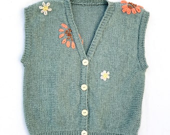 Gilet tricoté à fleurs