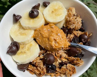 Cinnamon Raisin Granola | Homemade Oat Granola | Healthy Breakfast | Small Batch Granola | Vegan Snack