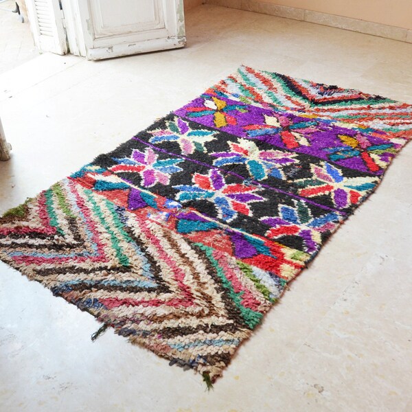 PRICE DOWN!!!! BOUCHEROUITE  // 5'6"x3'3"/ Vingtage Moroccan Upcycled Rag Rug //KL10257