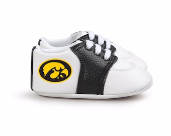 Future Tailgater Iowa Hawkeyes Pre-Walker Baby Shoes