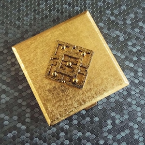 Vintage Regent Of London Powder Compact Unused Condition Mid Century Powder Compact 1950&#39;s 1960&#39;s Compact Vanity Storage