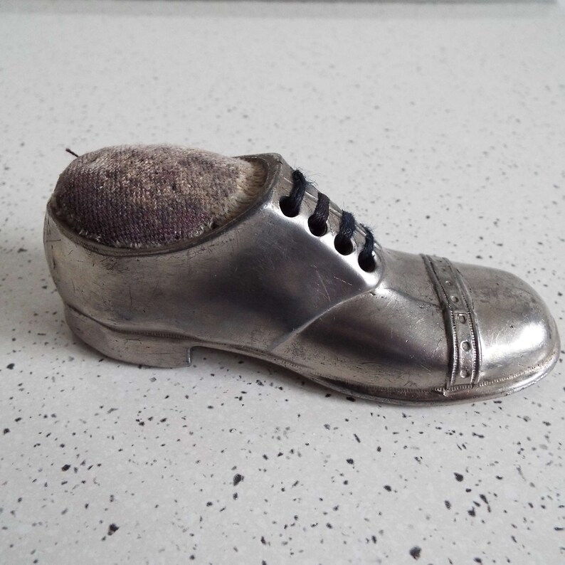 Antique Shoe Pin Cushion Vintage Silver Metal Lace Up Shoe Pin Cushion Novelty 1910/'s 1920/'s Boot Pin Cushion Sewing Collectable