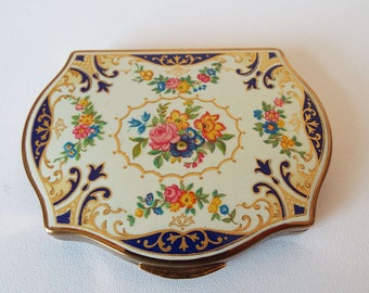 Vintage 1950&#39;s Stratton Powder Compact Unused Compact Regency Shape Flower Decoration Vanity Storage