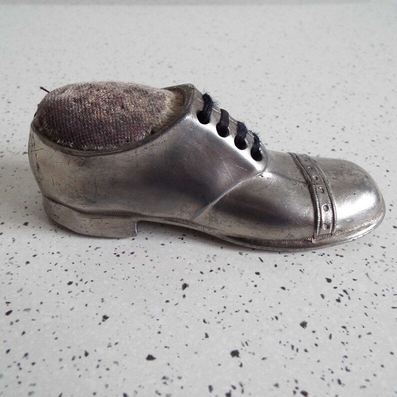 Antique Shoe Pin Cushion Vintage Silver Metal Lace Up Shoe Pin Cushion Novelty 1910/'s 1920/'s Boot Pin Cushion Sewing Collectable