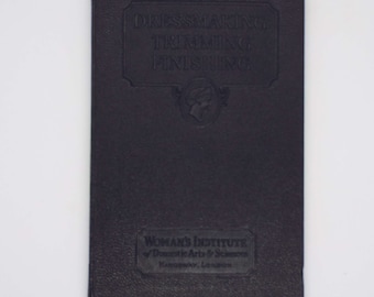 Vintage klädsömnad Beskärning Efterbehandling Kvinnans institut för hushållskonst och vetenskap Bok Stygn Mönster Klädsömnad Sömnadsbok