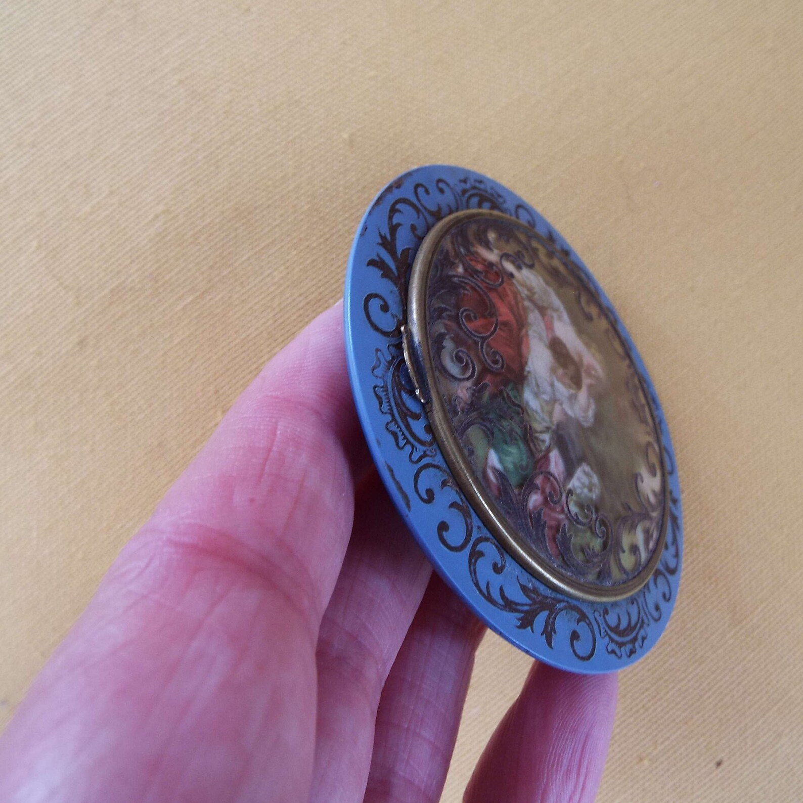 Vintage Art Deco Bakelite Powder Compact Blue Bakelite Neo Classical ...