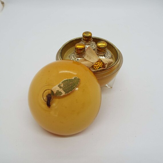 Vintage 1930's Apple Blossom Perfume Set Bouton N… - image 1