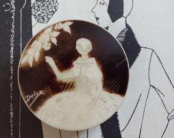 Rare Early Plastic Vintage Art Deco Powder Compact 'Deluz'