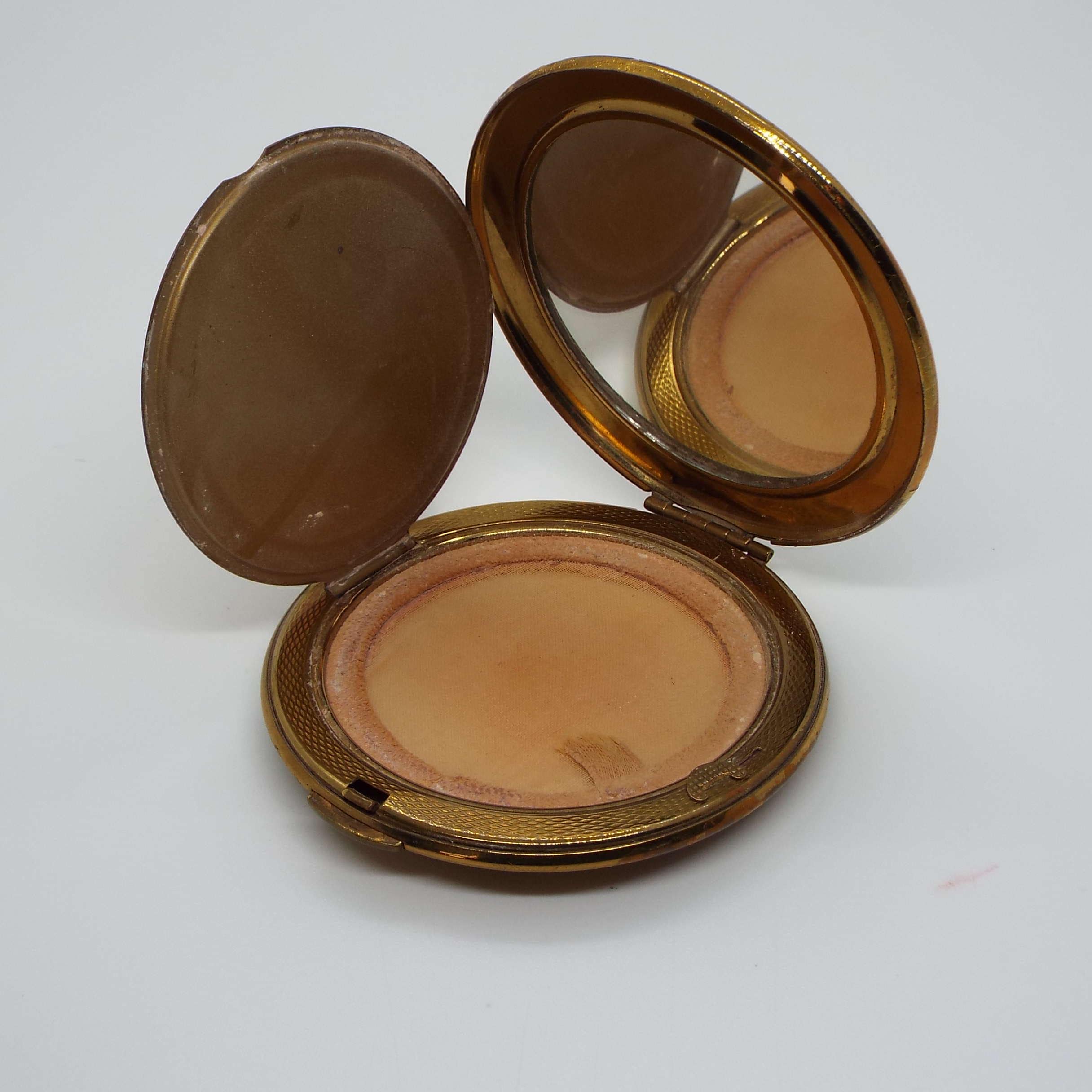 1950 KIGU 英国ヴィンテージ すみれの描かれたコンパクトミラー 1950 KIGU 英国ヴィンテージ すみれの描かれたコンパクトミラー