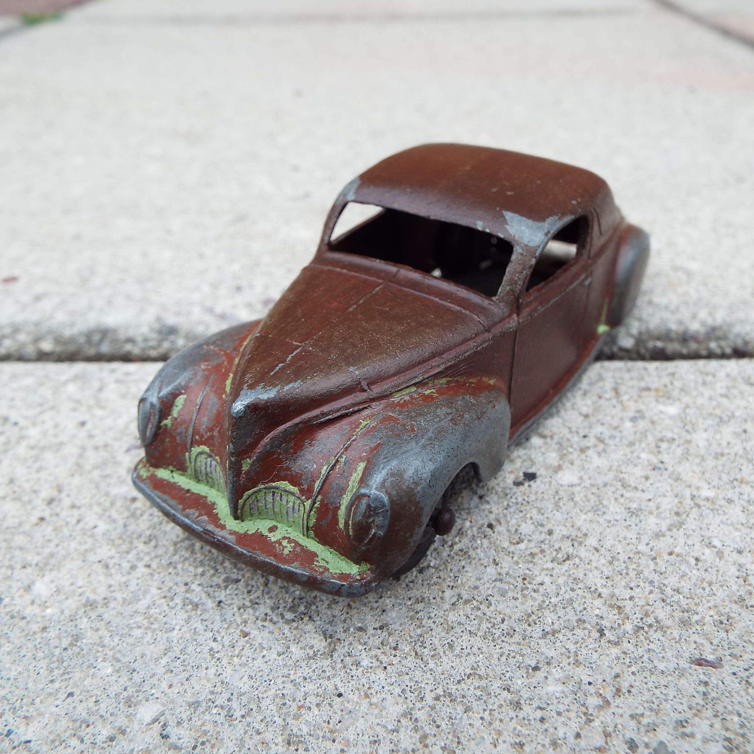 Vintage Dinky Toys 39c Lincoln Zephyr Coupe Meccano Toy Vehicle