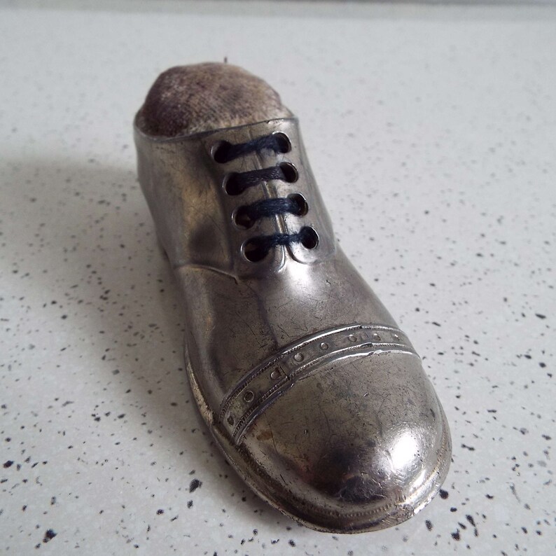 Antique Shoe Pin Cushion Vintage Silver Metal Lace Up Shoe Pin Cushion Novelty 1910/'s 1920/'s Boot Pin Cushion Sewing Collectable