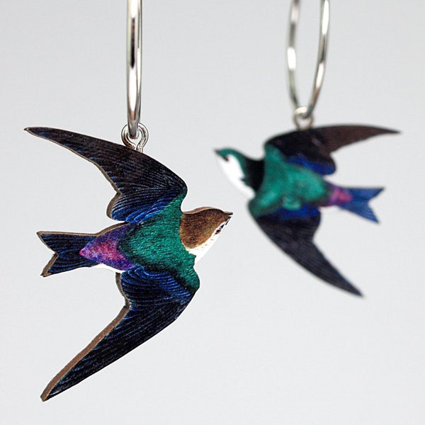 FOLLOW THE SWALLOW ++ Boucles d'oreilles clous d'oreilles vintage oiseau hirondelle oiseaux asymétrique bois découpé au laser animaux cadeau