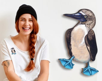 Whimsical wooden brooch pin "I'M WALKING" blue-footed booby vintage gift present funny sea bird animal jewelry illustration contemporary art