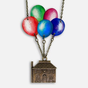 HAUSHOCH ++ Kette Schmuck Anhänger fliegendes Haus Luftballons Ballons rockabilly punk Geschenk Holz Lasercut ausgefallen