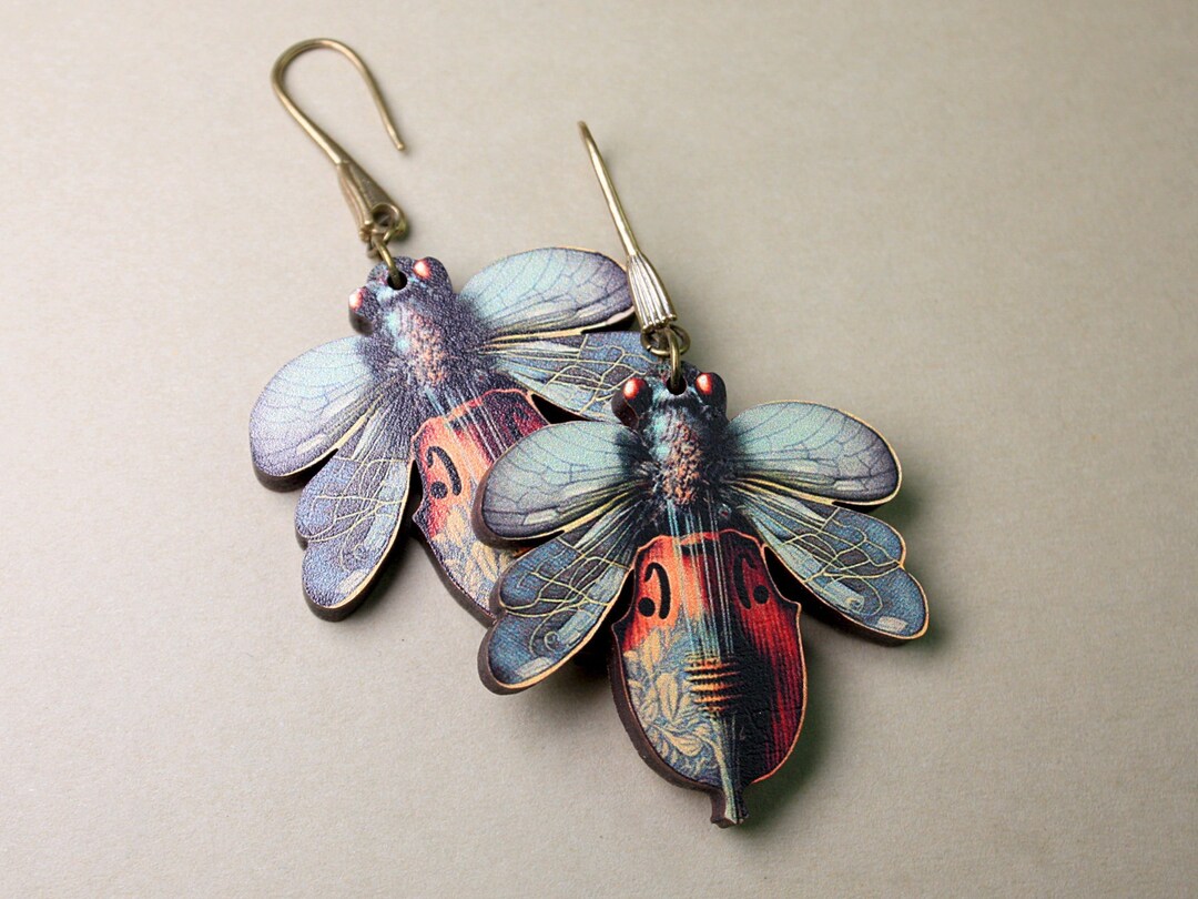 ONE HIT WONDER ++ Surreal Violin Insect Vintage Styled Collage Gift ...