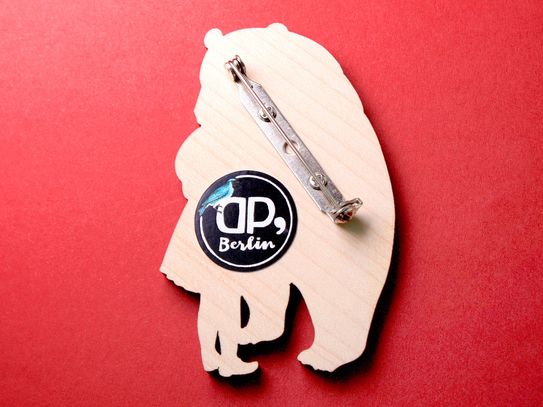THE BEAR'S SHOULDER ++ Whimsical Wooden Brooch Pin Vintage THE BEAR'S SHOULDER ++ Whimsical Wooden Brooch Pin Vintage