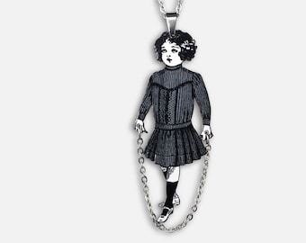PRUDENCE ++ Collier avec motif vintage fille victorienne corde à sauter femme bijoux pendentif cadeau d'anniversaire