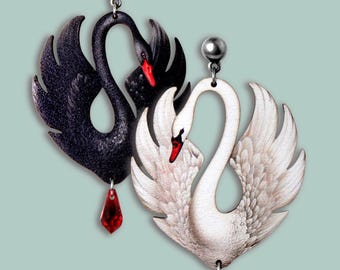 SWANTJES ++ whimsical wooden earrings black white swan swans jewelry mix match jewelry best friend gift friendship