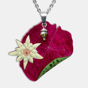 NYMPHAEA ++ Ketting met vintage waterleliemotief