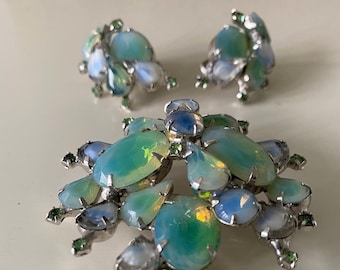 Stunning Kramer of New York Demi Parure Opalescent glass on Silvertone. Wedding Bridal Huge brooch & Earrings Clip on 1960s Statement pieces