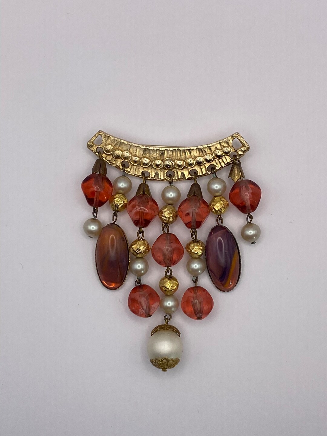 Broche Vintage Signée Napier - Perles En Verre Blanc Sur Métal Doré, Modèle Ajouré