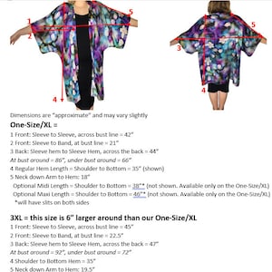 Pu&ograve; includere: Un kimono colorato con un motivo tie-dye in tonalit&agrave; di viola, blu e rosa. Il kimono &egrave; mostrato in due viste, con misure etichettate in pollici. Il testo "One-Size/XL" e "3XL" &egrave; incluso nell'immagine.