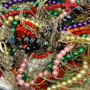 Mystery Grab Bag Sale, Grab Bag Sale, Surprise me bag, Assorted Chains, Beads and Findings, 0.5kg, Unused Jewelry, Bulk buy, Wholesale Lot