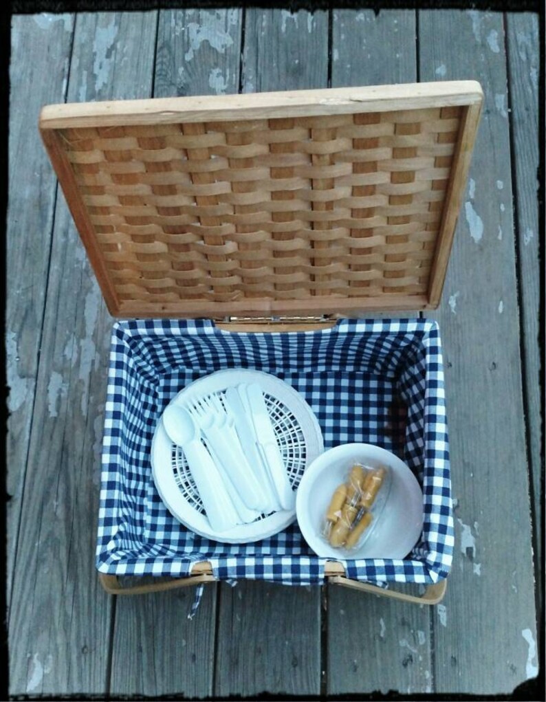 Vintage Picnic Basket with Blue Gingham Lining/Lunch Etsy