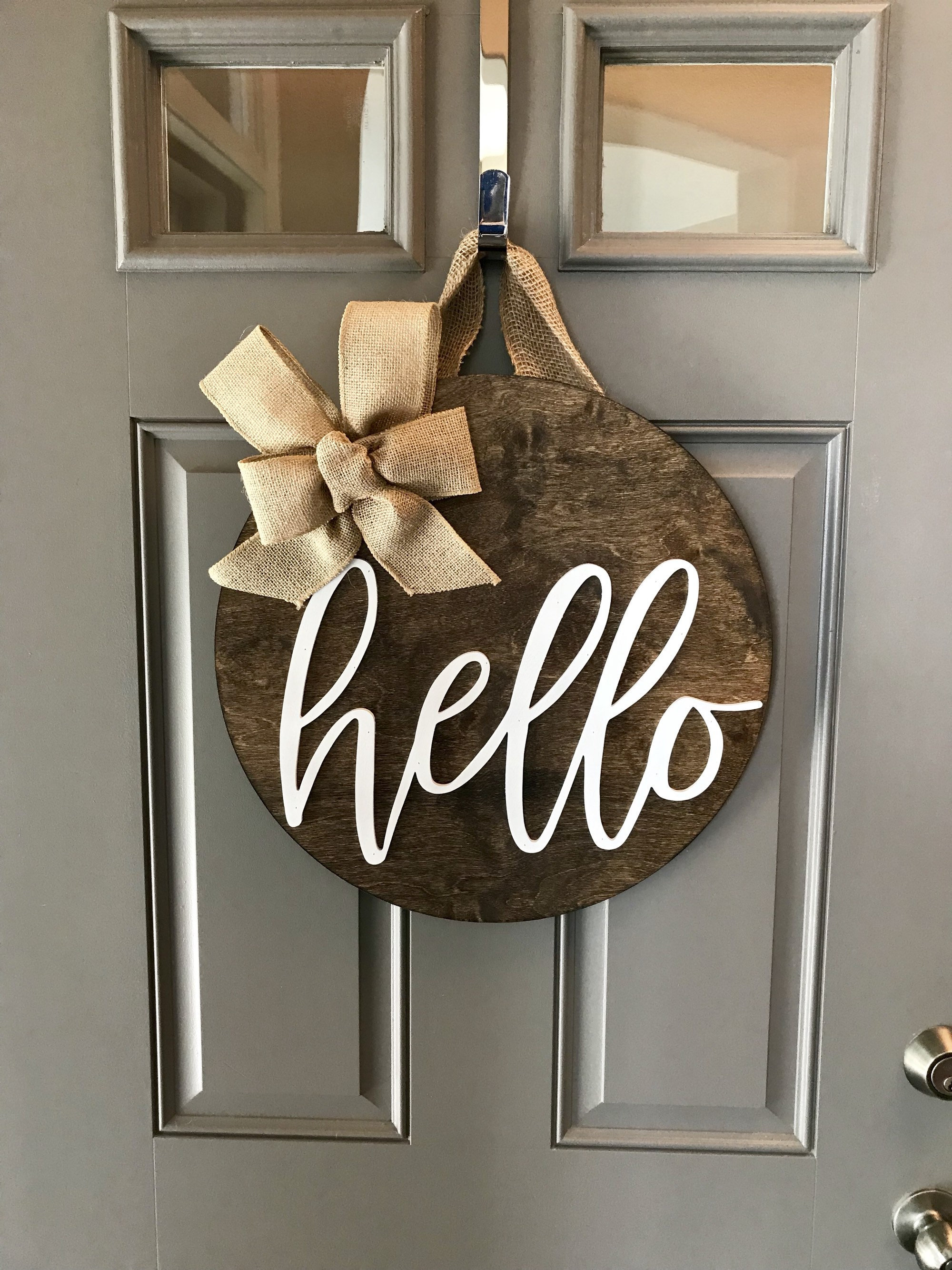entry door hanger