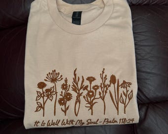 Camiseta "Está bien" - Bordada