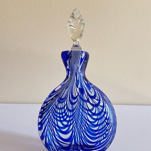 Vintage Murano Kunst Glas Parfümflasche, gestreifte blaue Parfümflasche