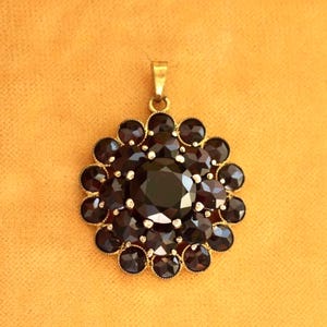 Antique 3-tiered Bohemian garnet norm gold floral pendant